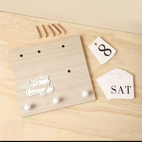 🌺 Beautiful functional Calendar ✨NEW - Picture 2 of 3